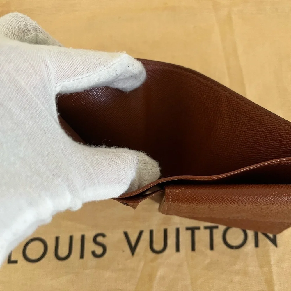 Louis Vuitton Men Marco Bifold Wallet EUC